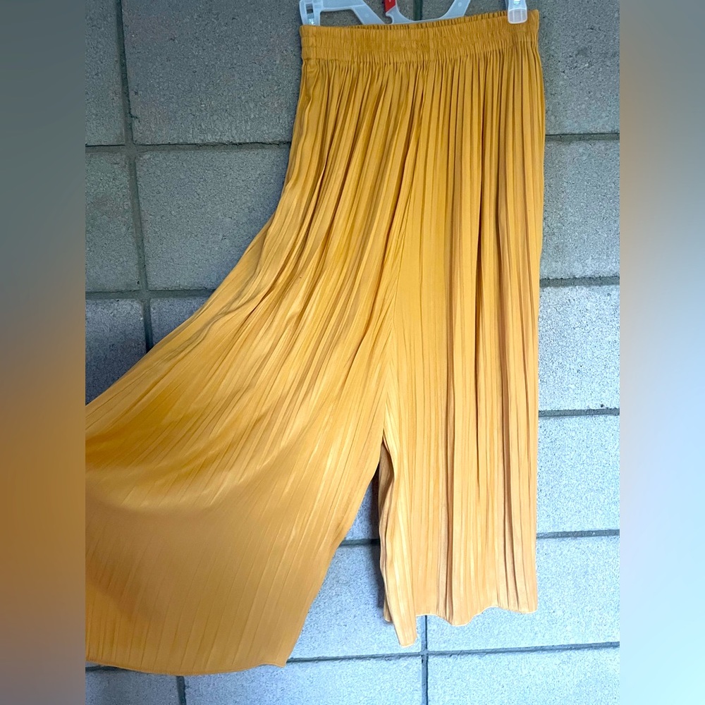 Wide legs pants